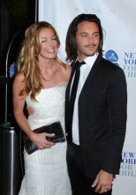 Jack Huston junto a Cat Deely